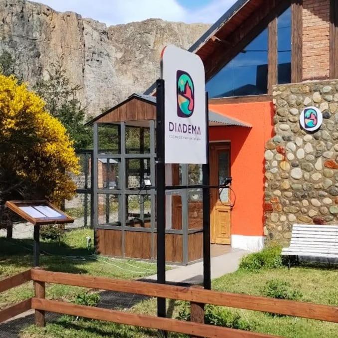 Hotel Lunajuim El Chalten Exterior foto