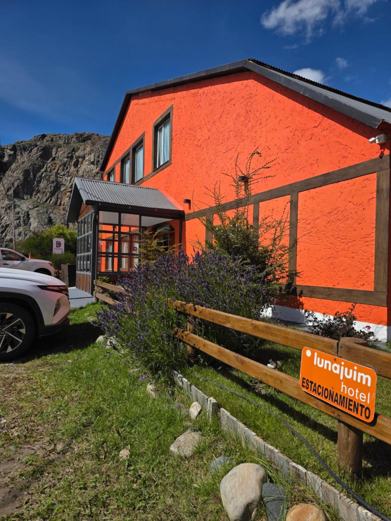 Hotel Lunajuim El Chalten Exterior foto